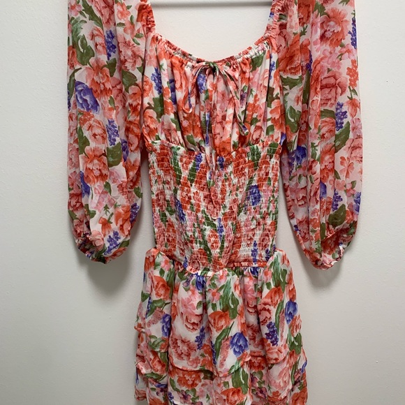 Super cute dress💗 - Picture 2 of 5